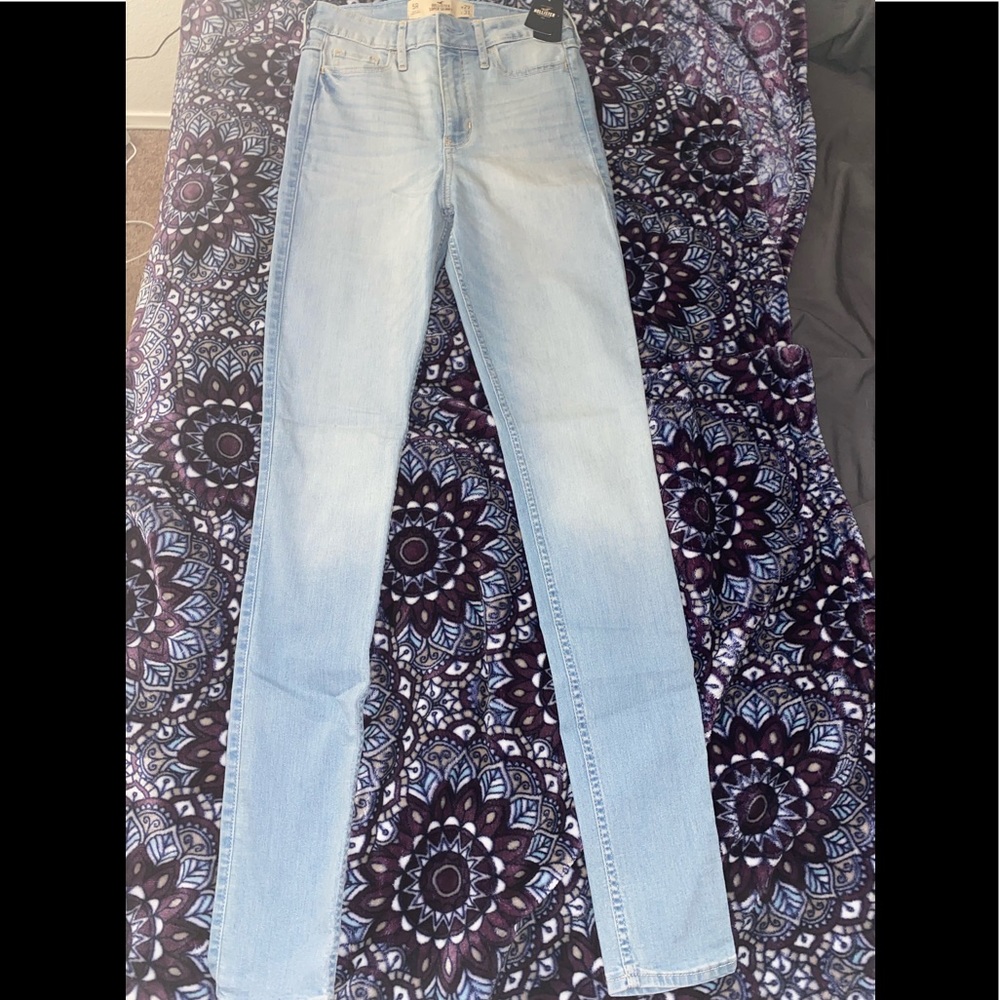 Brand new Hollister super skinny jeans